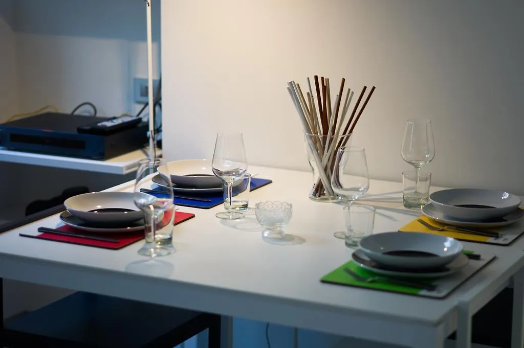 Appartement Stylish Mini In The Heart Of Milano