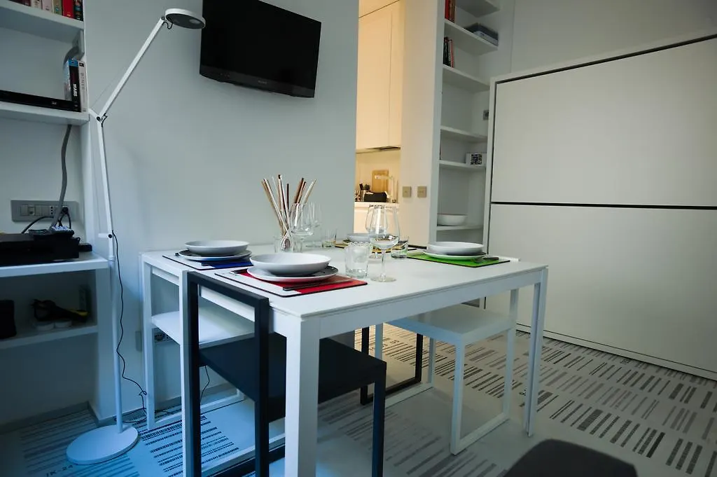 Appartement Stylish Mini In The Heart Of Milano Milan