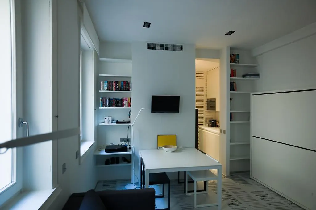 Stylish Mini In The Heart Of Milano Apartamento